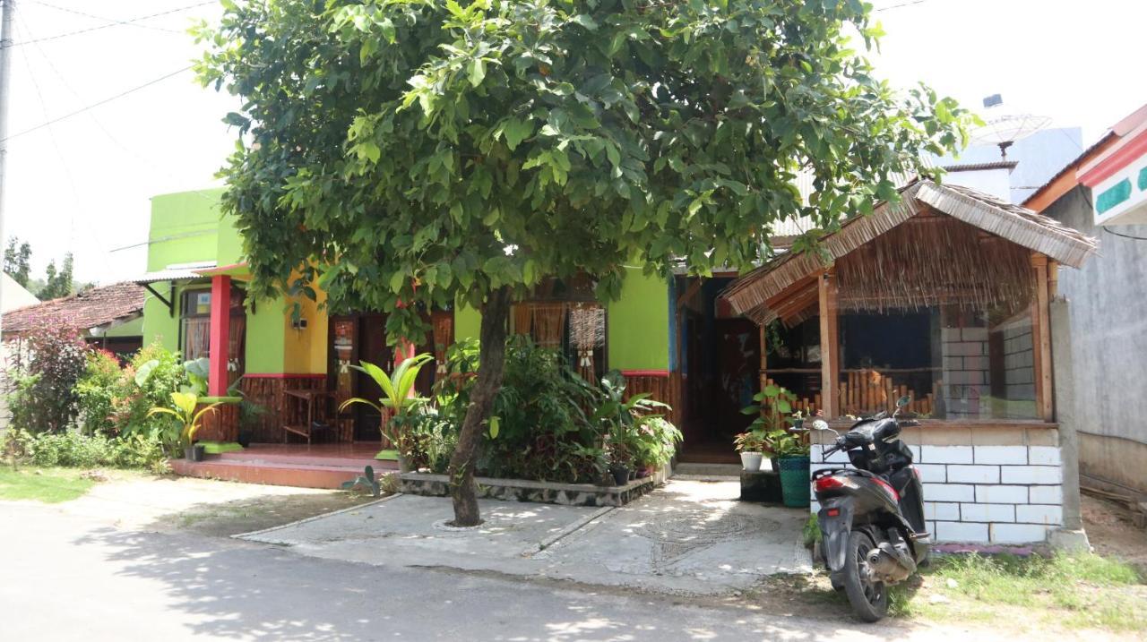 Owl Hostel Karimunjawa-Inseln Exterior foto